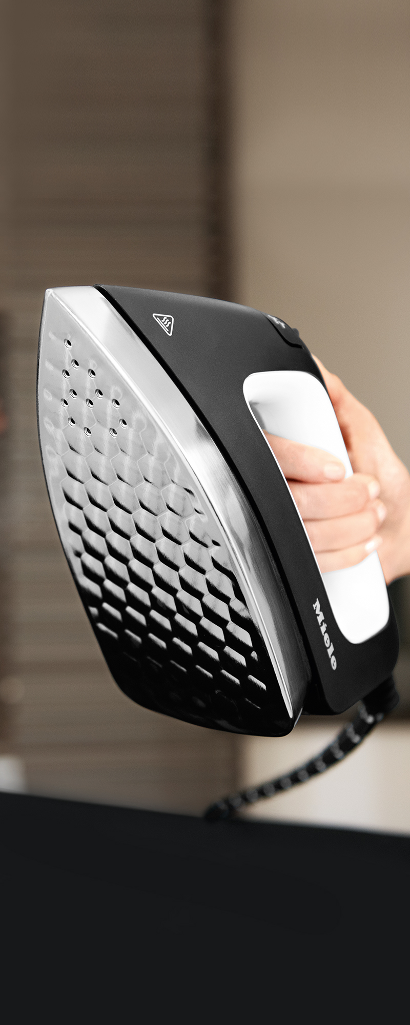 Miele FashionMaster | Паровая гладильная система » Miele